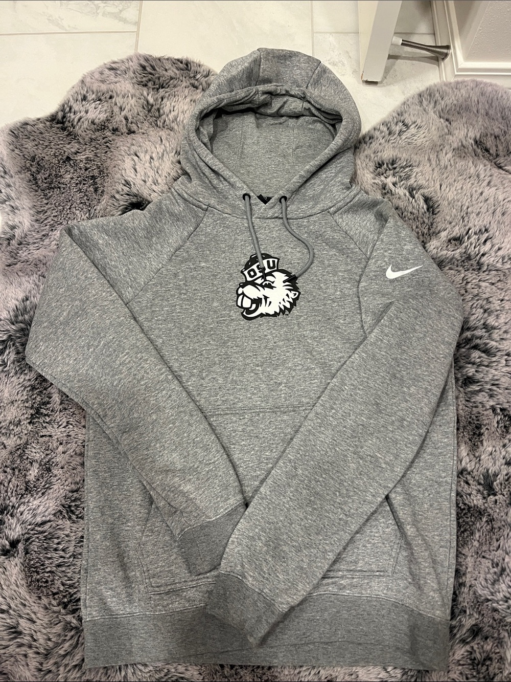 Oregon state beavers Nike Gray Pullover Hoodie with Mascot Graphic